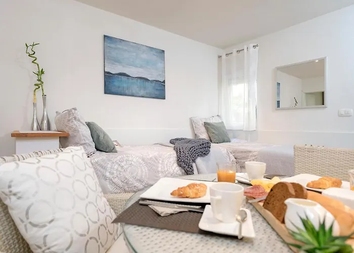 Smart & Cozy - Zf Hvar Lägenhet