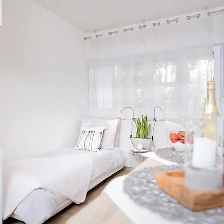 Апартаменти Smart & Cozy - Zf Hvar Хвар