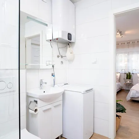 Апартаменти Smart & Cozy - Zf Hvar Хвар